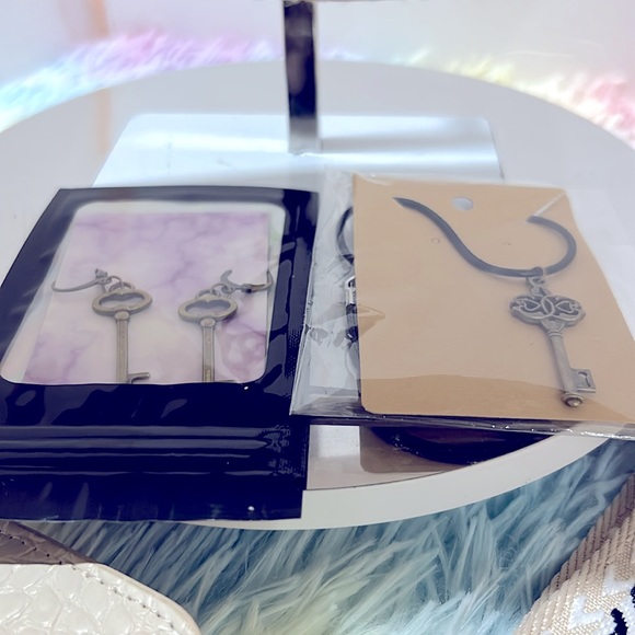 NWOT A New Day Shoulder Bag & Wallet you can Use this as A Hang on Shoulder - Picture 5 of 15